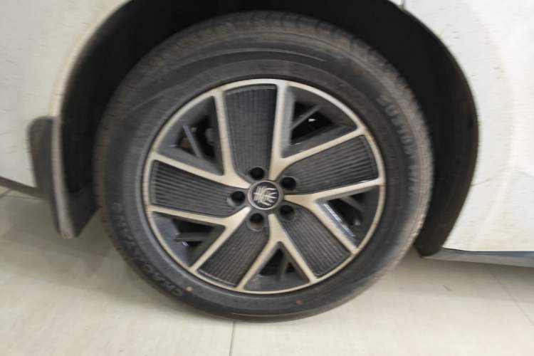 Used BYD Qin L 2024 DM-i 120KM Beyond Model Exterior 5