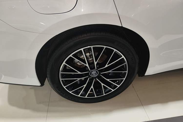 Used BYD Qin L 2024 DM-i 120KM Excellence Model Exterior 5