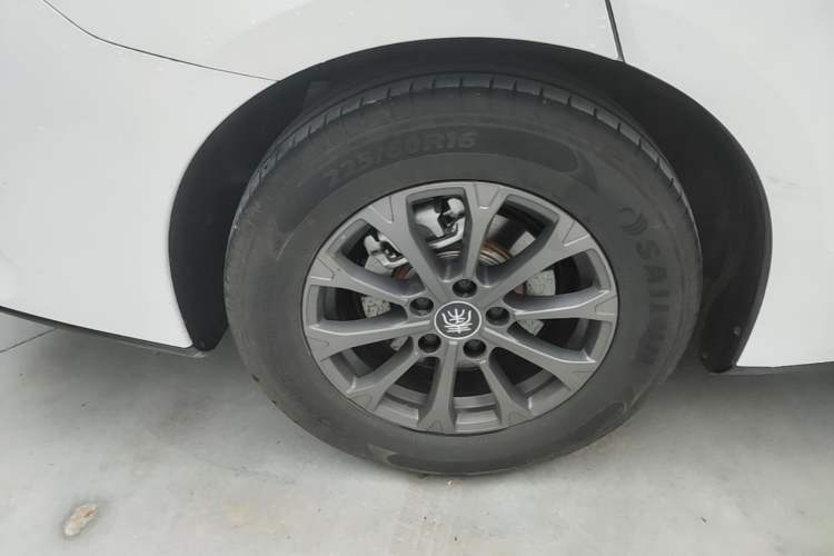 Used BYD Qin L 2024 DM-i 80KM Leading Model Exterior 5