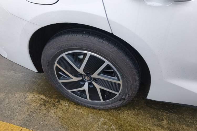 Used BYD Qin L 2024 DM-i 120KM Beyond Model Exterior 5