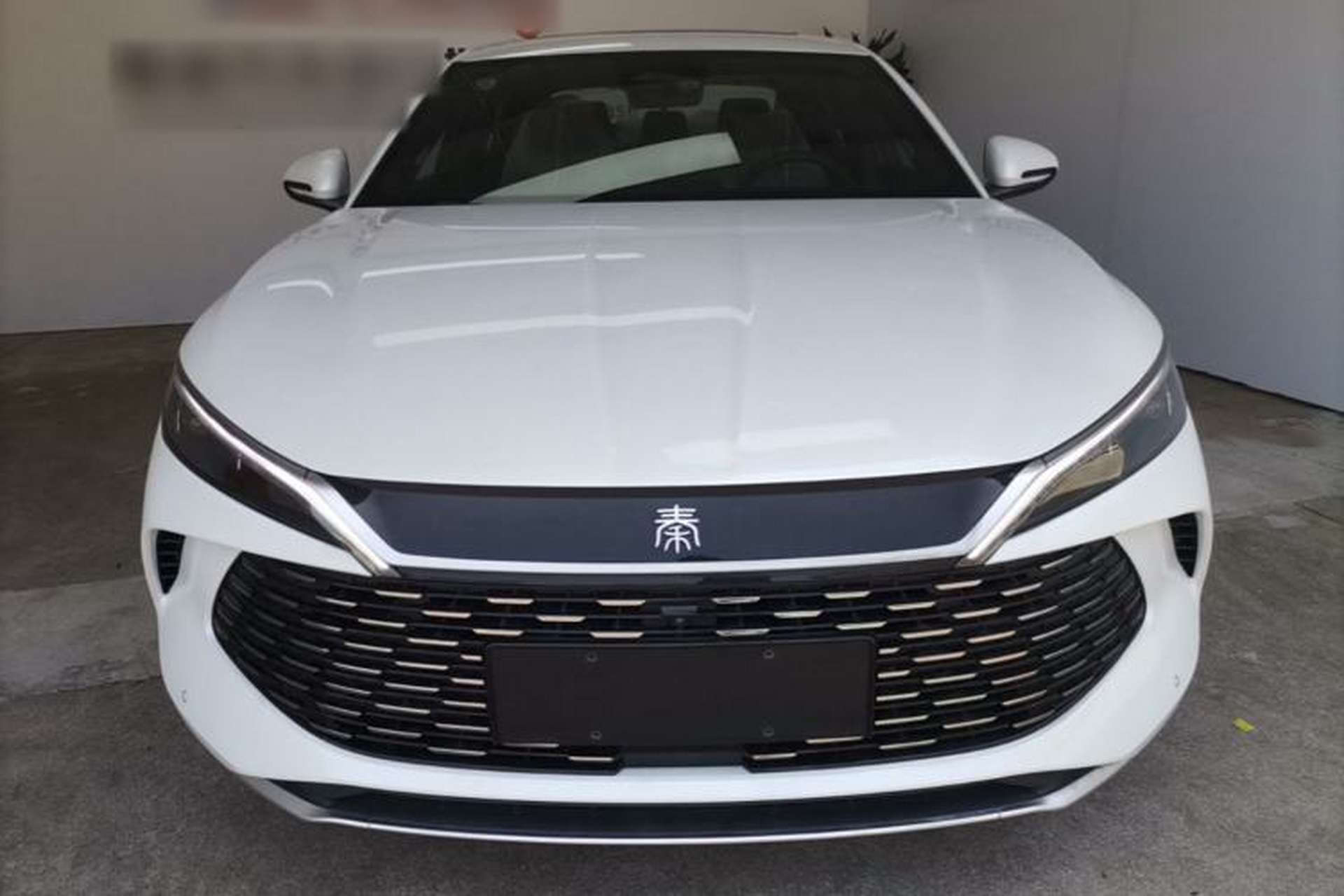 Used BYD Qin L 2024 DM-i 120KM Beyond Model Front