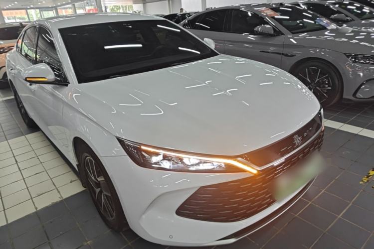Used BYD Qin L 2024 DM-i 80KM Beyond Model Front Right 45 Deg