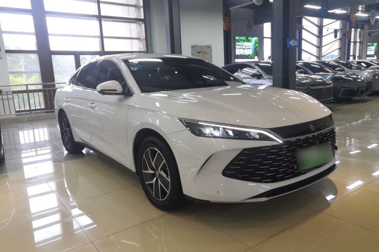 Used BYD Qin L 2024 DM-i 120KM Beyond Model Front Right 45 Deg