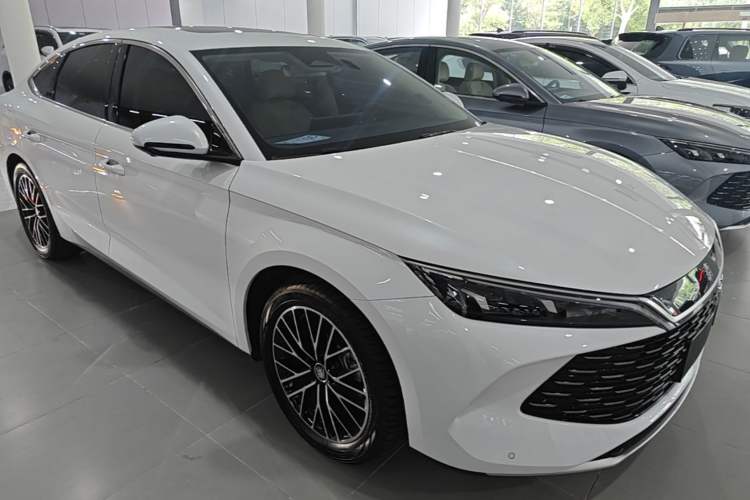 Used BYD Qin L 2024 DM-i 120KM Excellence Model Front Right 45 Deg