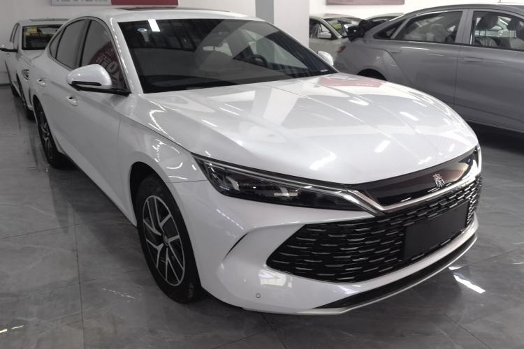 Used BYD Qin L 2024 DM-i 120KM Leading Model Front Right 45 Deg