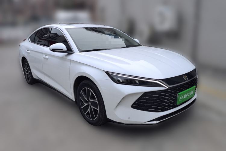 Used BYD Qin L 2024 DM-i 120KM Leading Model Front Right 45 Deg