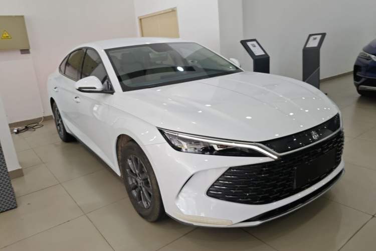 Used BYD Qin L 2024 DM-i 80KM Leading Model Front Right 45 Deg
