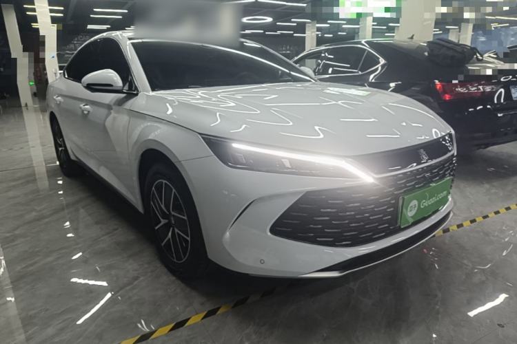 Used BYD Qin L 2024 DM-i 120KM Leading Model Front Right 45 Deg
