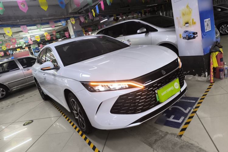 Used BYD Qin L 2024 DM-i 120KM Leading Model Front Right 45 Deg