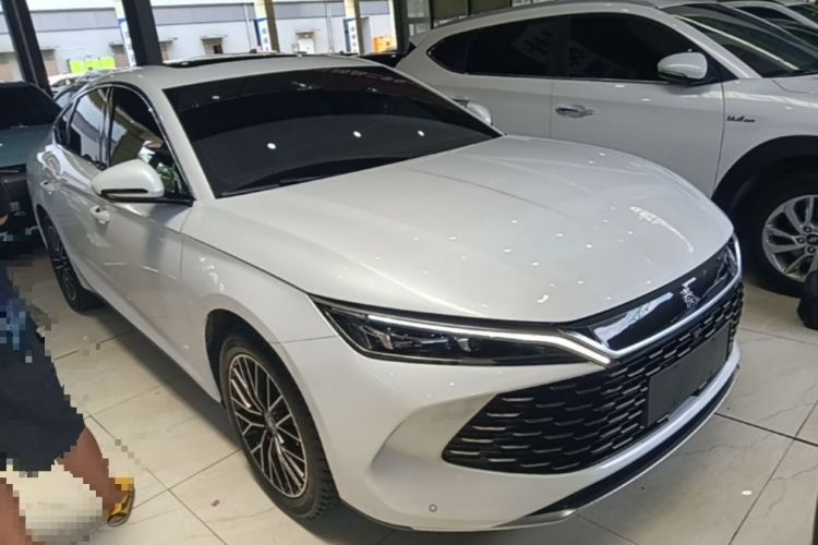 Used BYD Qin L 2024 DM-i 120KM Excellence Model Front Right 45 Deg