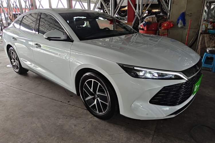 Used BYD Qin L 2024 DM-i 80KM Leading Model Front Right 45 Deg