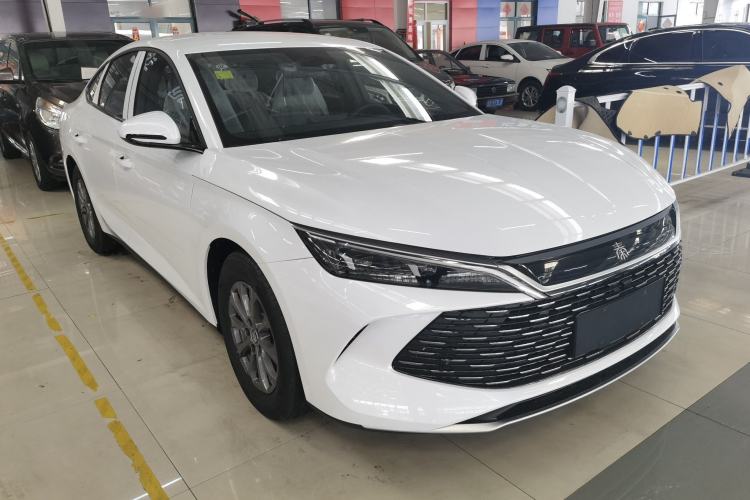 Used BYD Qin L 2024 DM-i 80KM Leading Model Front Right 45 Deg
