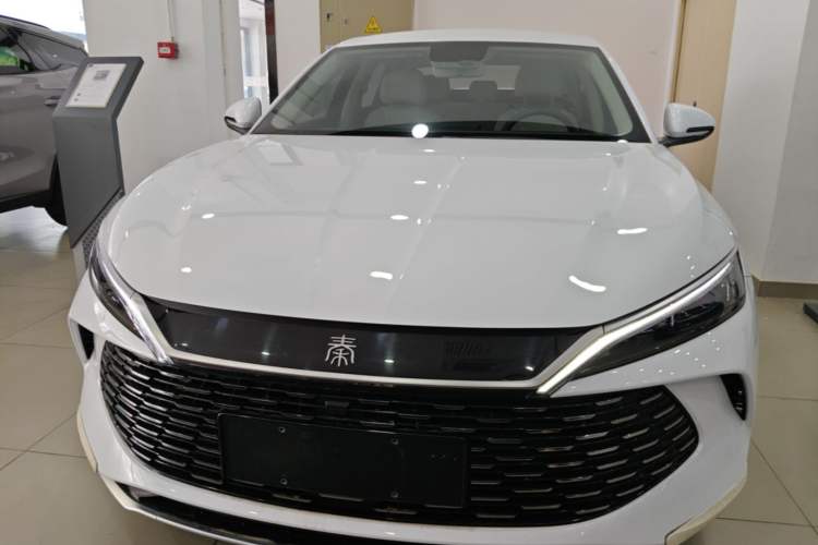 Used BYD Qin L 2024 DM-i 80KM Leading Model Front