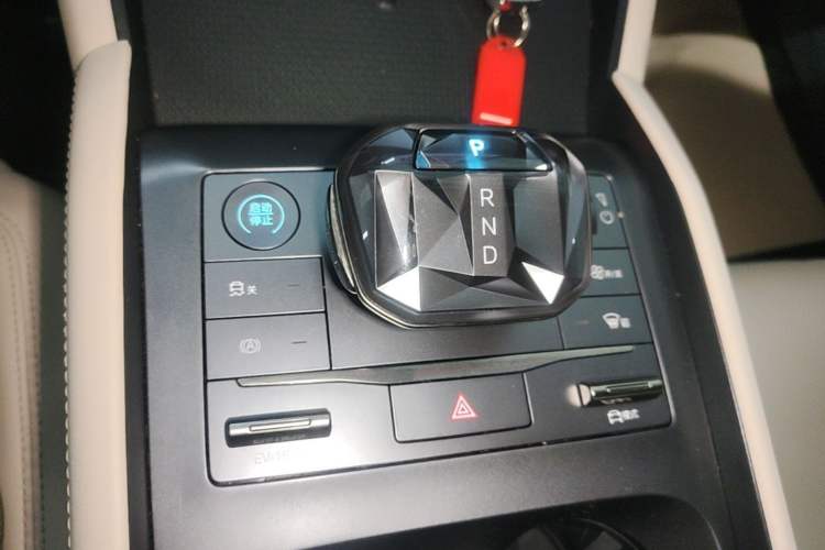 Used BYD Qin L 2024 DM-i 120KM Leading Model Gear Lever