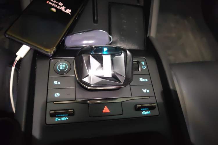 Used BYD Qin L 2024 DM-i 80KM Beyond Model Gear Lever