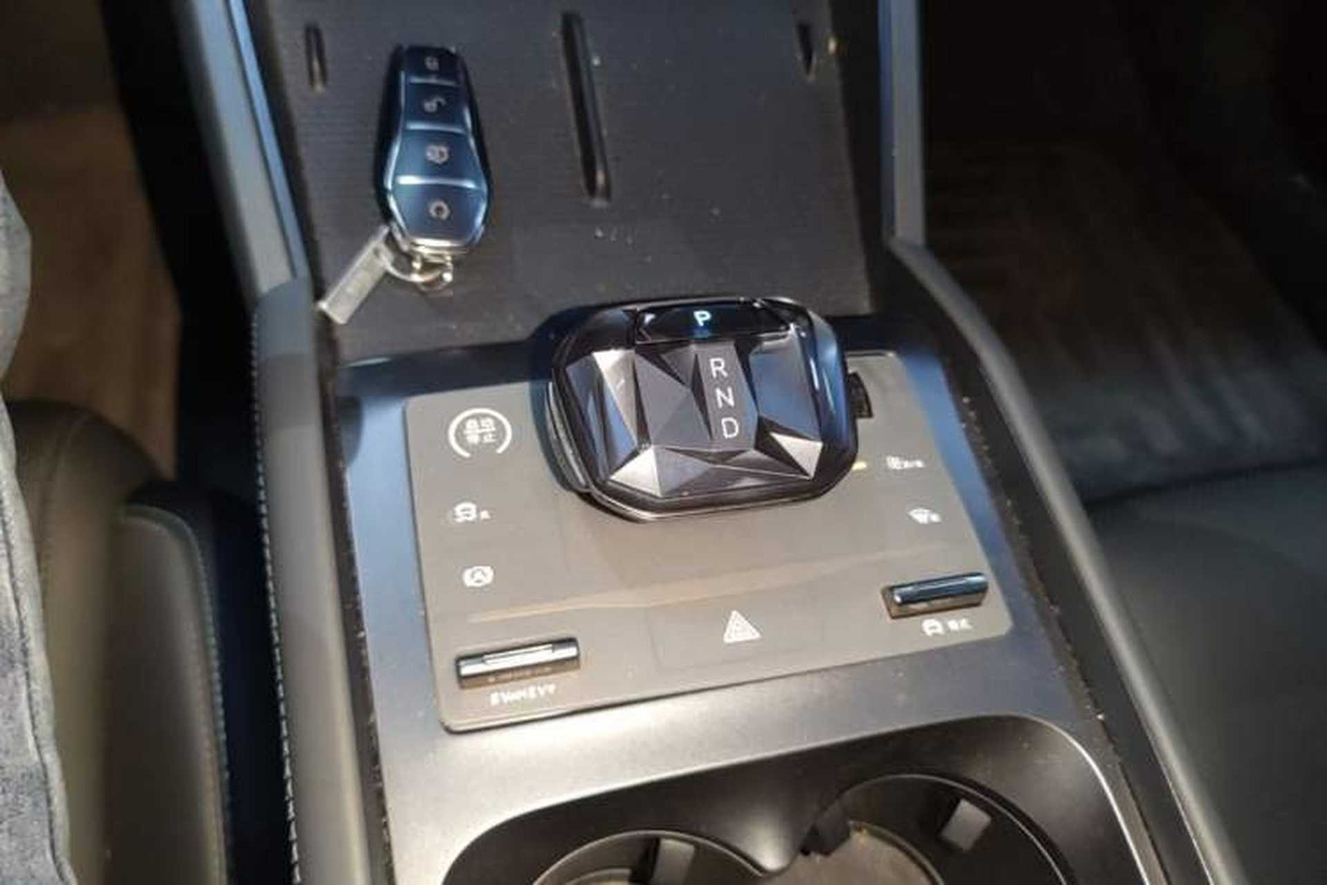 Used BYD Qin L 2024 DM-i 80KM Leading Model Gear Lever