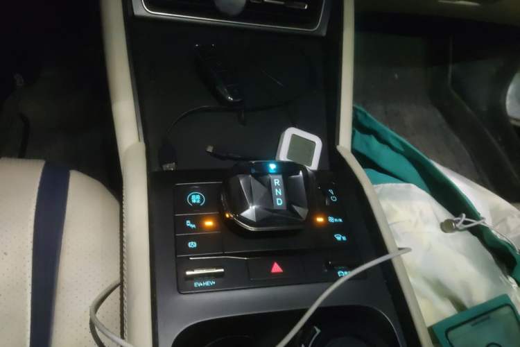 Used BYD Qin L 2024 DM-i 120KM Beyond Model Gear Lever