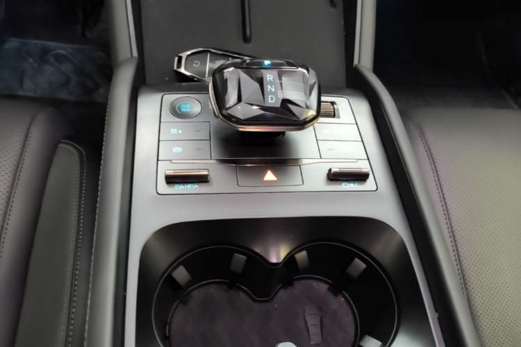 Used BYD Qin L 2024 DM-i 80KM Beyond Model Gear Lever