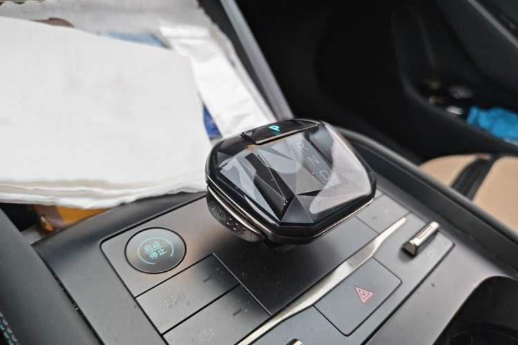 Used BYD Qin L 2024 DM-i 80KM Leading Model Gear Lever