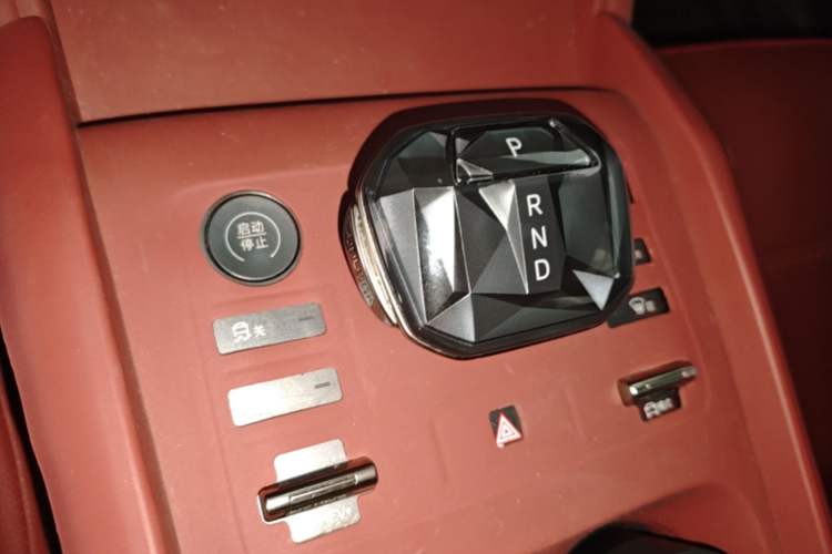 Used BYD Qin L 2024 DM-i 80KM Leading Model Gear Lever