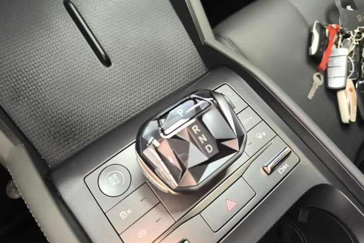 Used BYD Qin L 2024 DM-i 120KM Leading Model Gear Lever