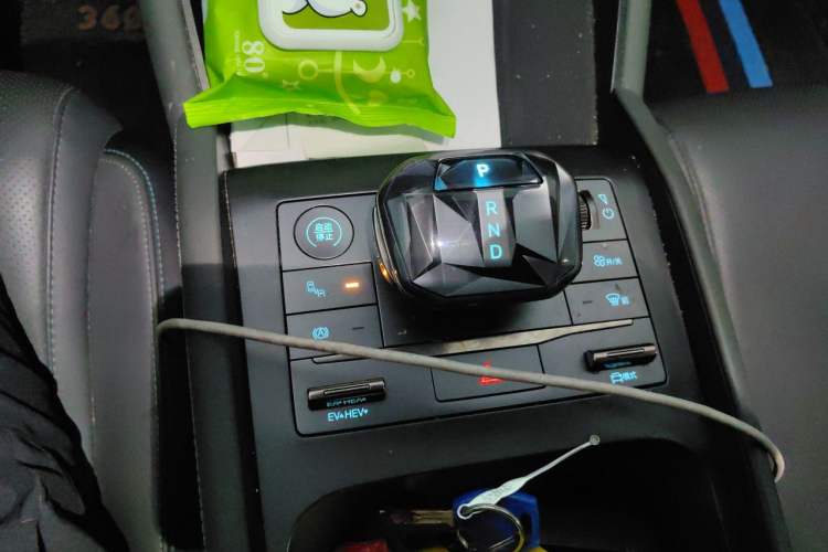 Used BYD Qin L 2024 DM-i 120KM Beyond Model Gear Lever