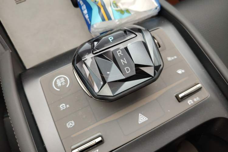 Used BYD Qin L 2024 DM-i 80KM Beyond Model Gear Lever