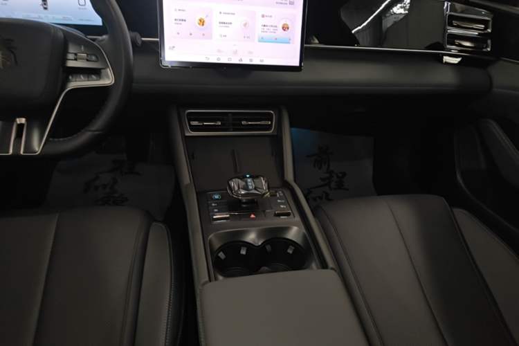Used BYD Qin L 2024 DM-i 120KM Leading Model Gear Lever