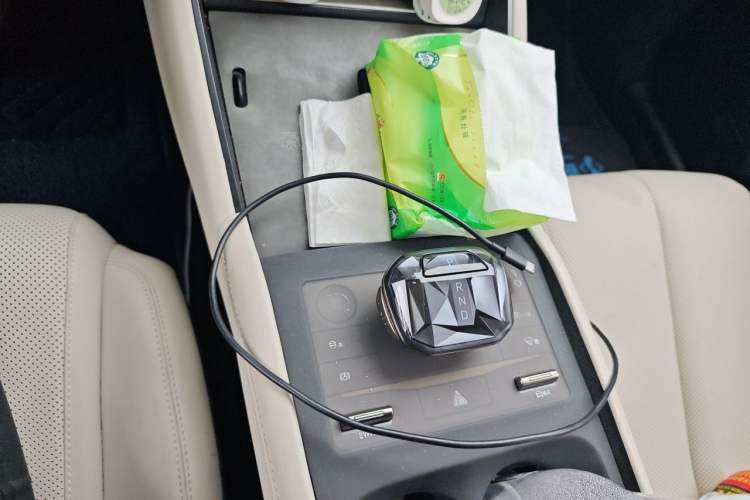 Used BYD Qin L 2024 DM-i 120KM Leading Model Gear Lever