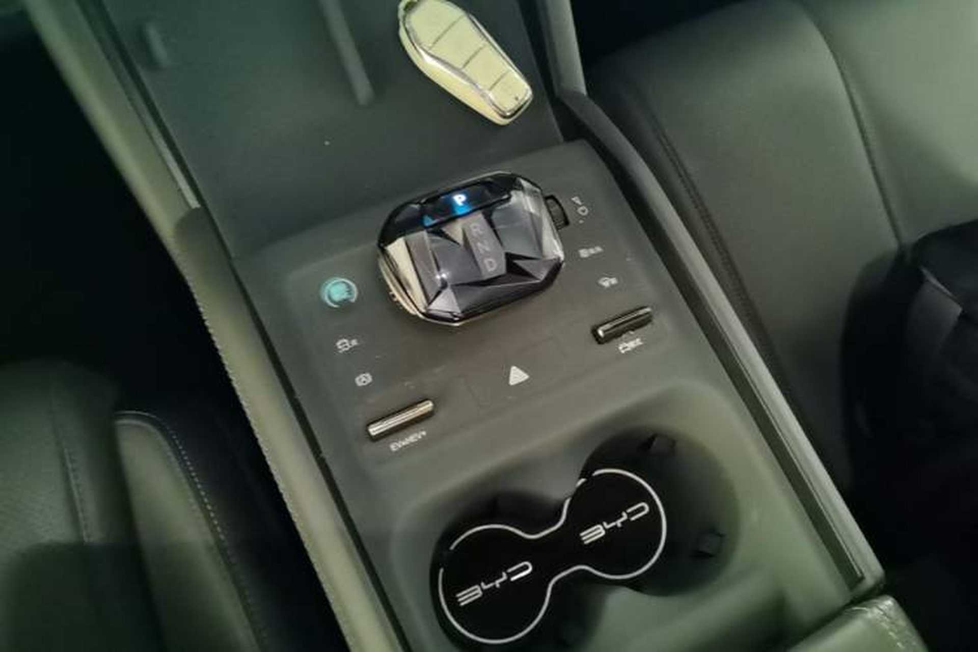 Used BYD Qin L 2024 DM-i 80KM Beyond Model Gear Lever