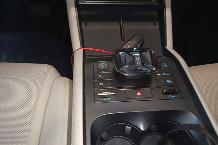 Used BYD Qin L 2024 DM-i 120KM Beyond Model Gear Lever