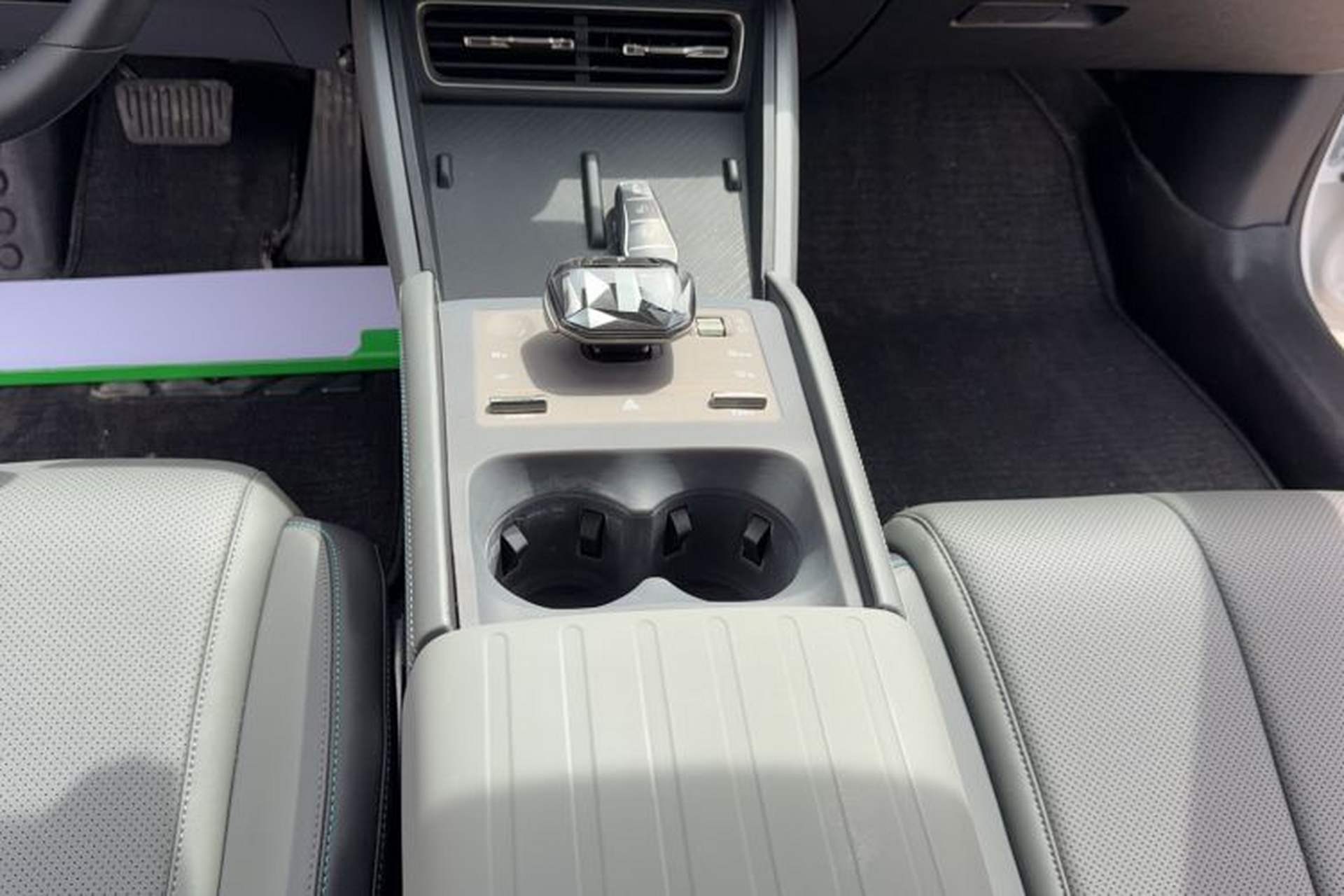 Used BYD Qin L 2024 DM-i 80KM Leading Model Gear Lever