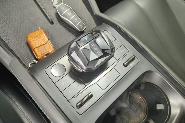 Used BYD Qin L 2024 DM-i 80KM Beyond Model Gear Lever