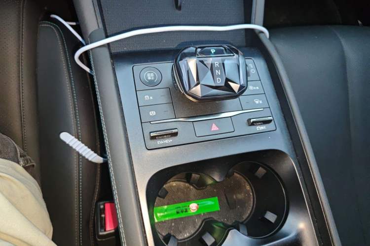 Used BYD Qin L 2024 DM-i 120KM Leading Model Gear Lever