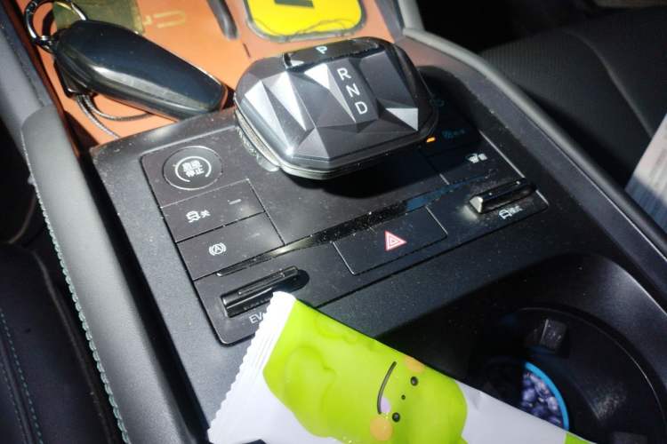 Used BYD Qin L 2024 DM-i 120KM Leading Model Gear Lever