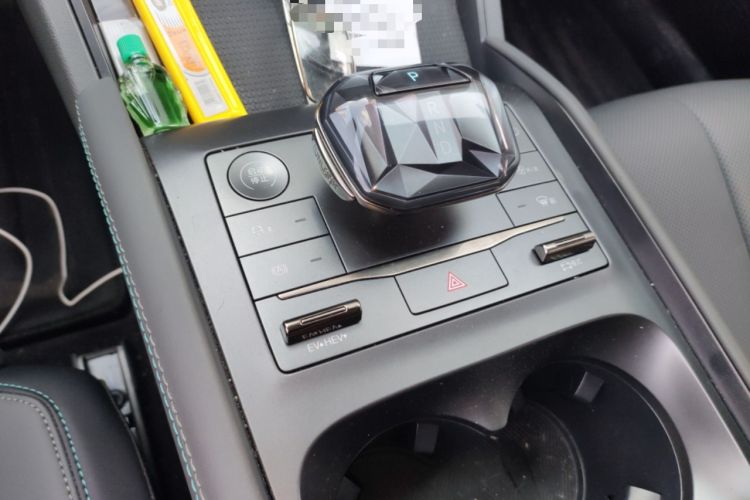Used BYD Qin L 2024 DM-i 80KM Leading Model Gear Lever