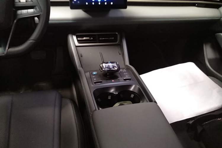 Used BYD Qin L 2024 DM-i 80KM Leading Model Gear Lever