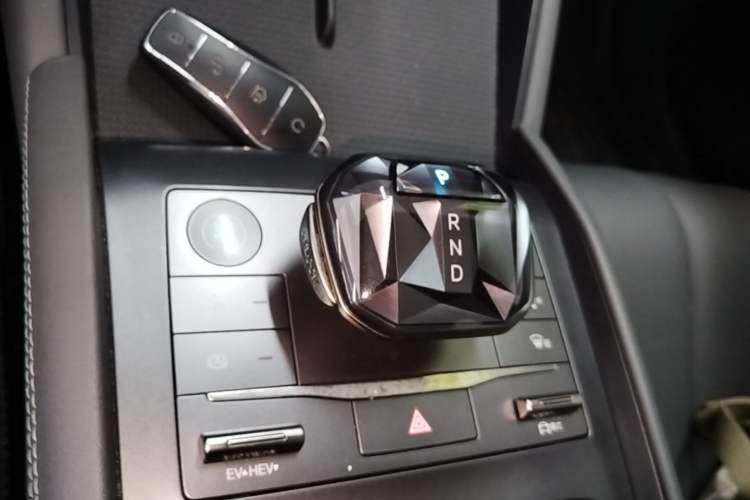 Used BYD Qin L 2024 DM-i 120KM Leading Model Gear Lever