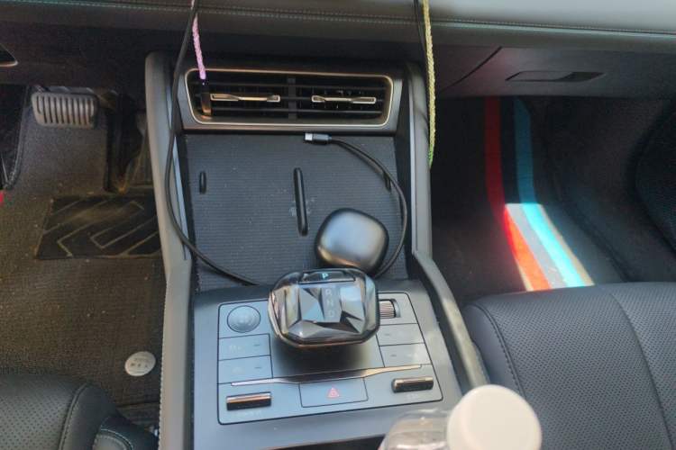 Used BYD Qin L 2024 DM-i 80KM Beyond Model Gear Lever