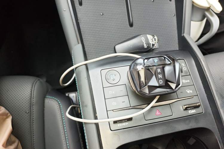 Used BYD Qin L 2024 DM-i 80KM Beyond Model Gear Lever