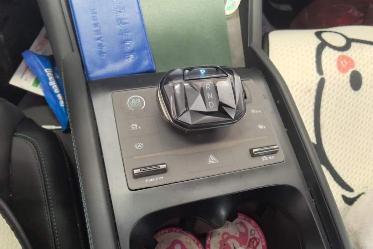 Used BYD Qin L 2024 DM-i 120KM Leading Model Gear Lever