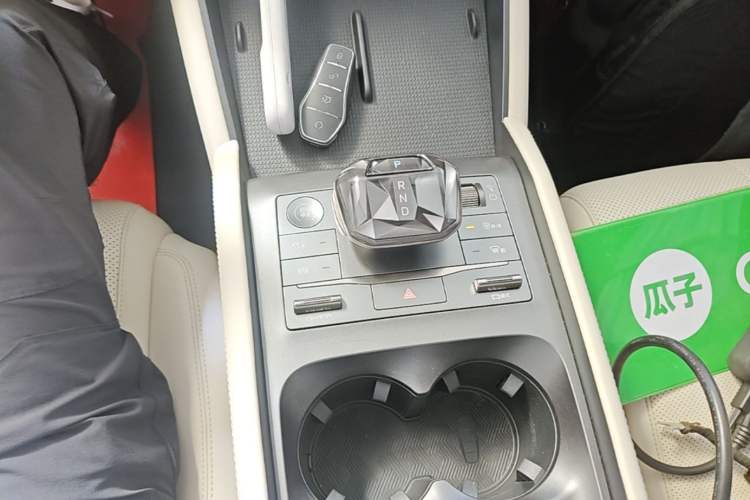 Used BYD Qin L 2024 DM-i 120KM Leading Model Gear Lever