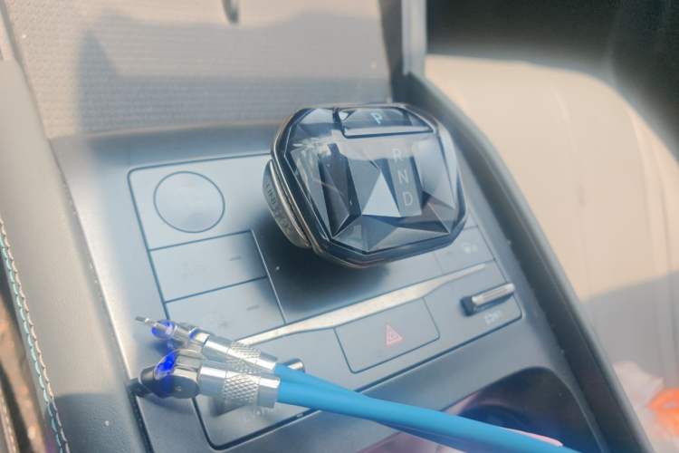 Used BYD Qin L 2024 DM-i 120KM Leading Model Gear Lever