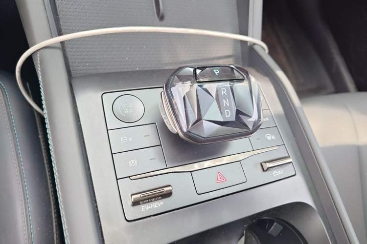 Used BYD Qin L 2024 DM-i 120KM Leading Model Gear Lever