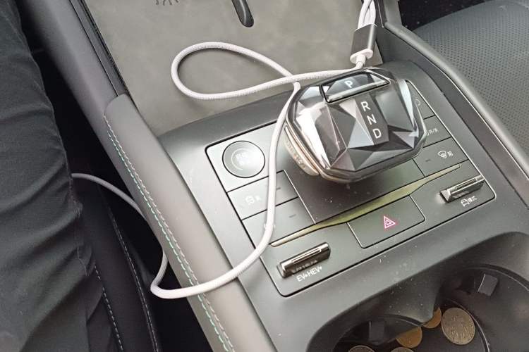Used BYD Qin L 2024 DM-i 120KM Leading Model Gear Lever