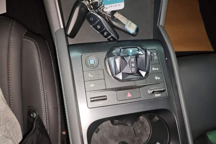 Used BYD Qin L 2024 DM-i 120KM Beyond Model Gear Lever