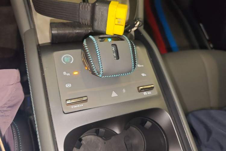 Used BYD Qin L 2024 DM-i 120KM Beyond Model Gear Lever