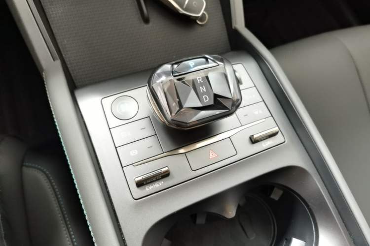 Used BYD Qin L 2024 DM-i 80KM Leading Model Gear Lever