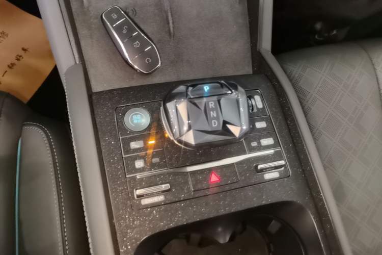 Used BYD Qin L 2024 DM-i 120KM Excellence Model Gear Lever
