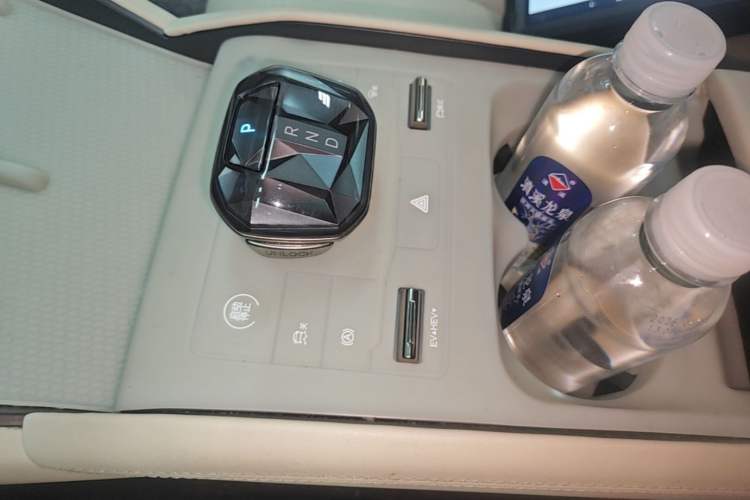 Used BYD Qin L 2024 DM-i 120KM Leading Model Gear Lever